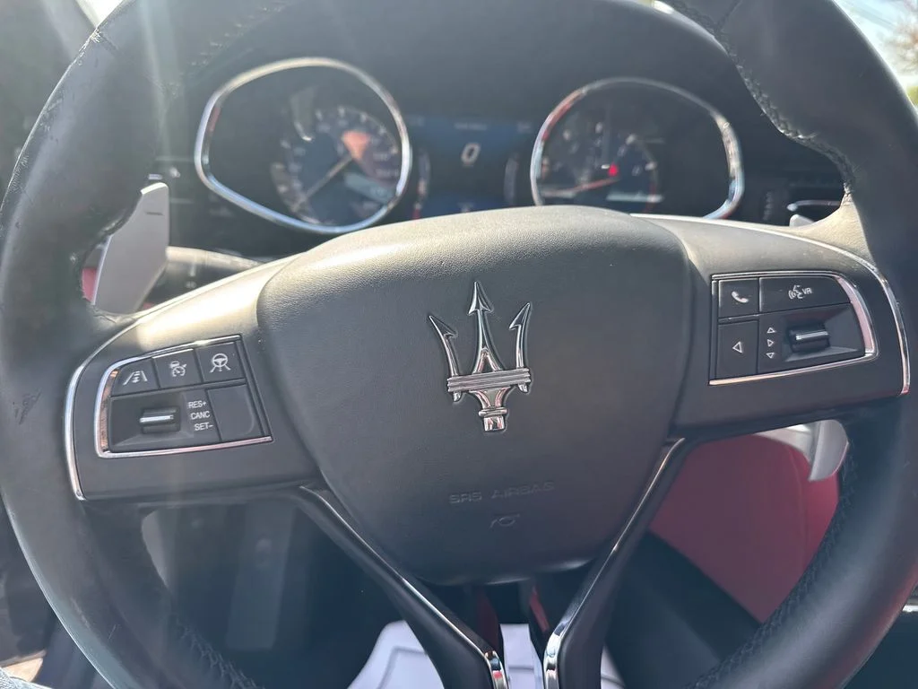 Used 2019  Maserati S GranLusso image 19