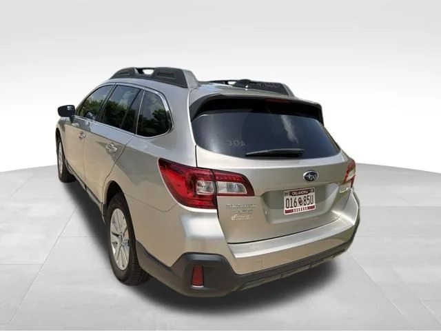 Used 2019 Gray Subaru 2.5i Premium image 6