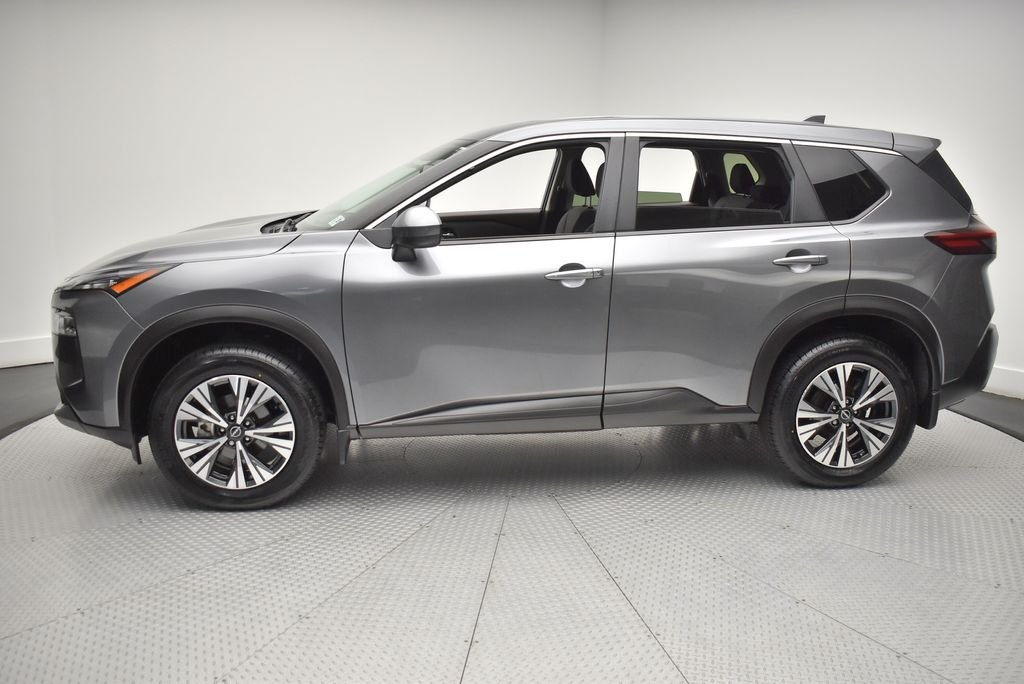 Used 2023 Gray Nissan SV image 8