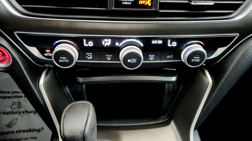 Used 2020  Honda LX image 29