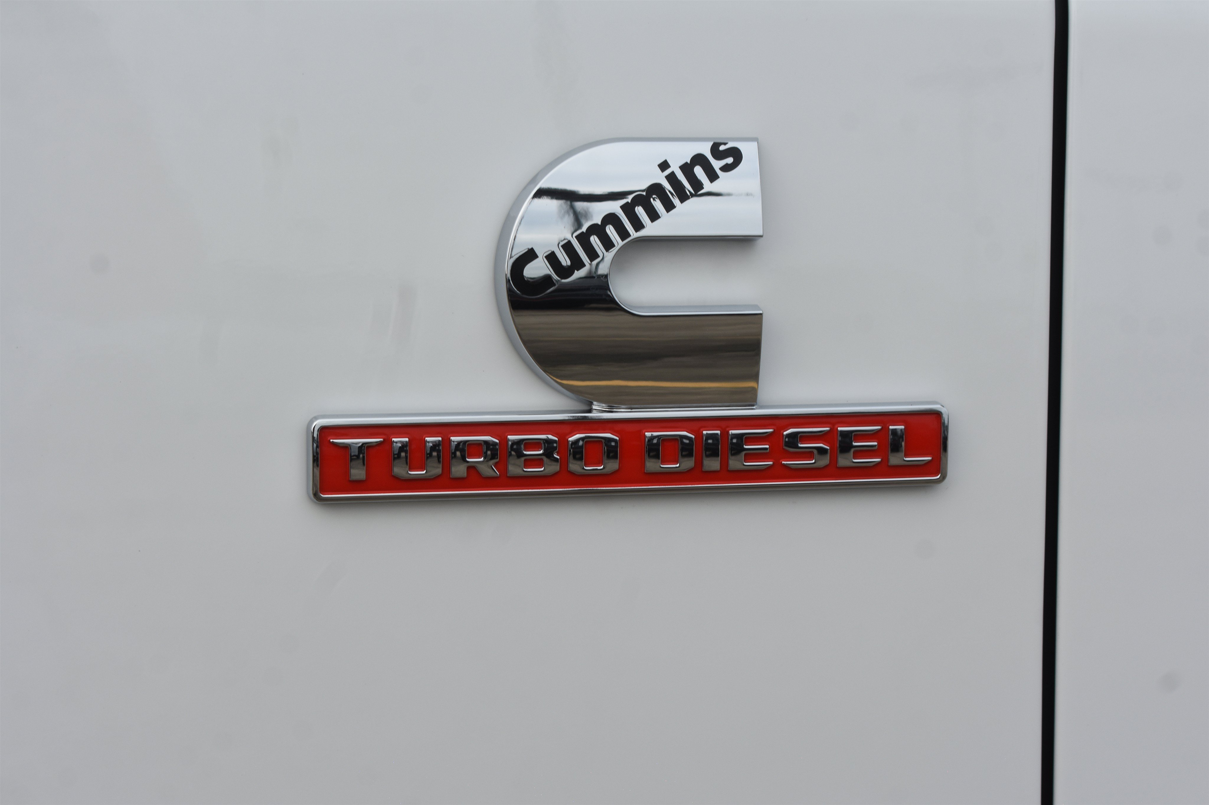 New 2026 Bright White Clear-Coat Exterior Paint RAM Tradesman image 12