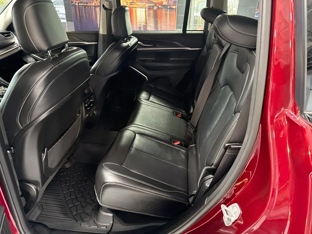 Used 2022 Red Jeep Limited image 12