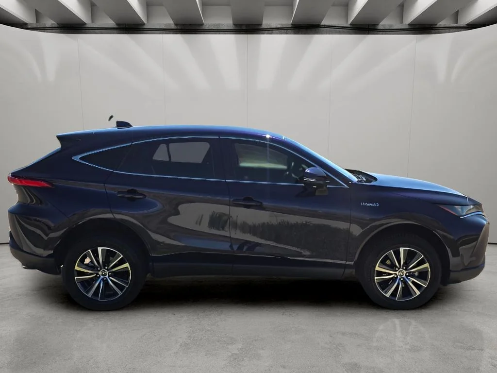 Used 2021 Blueprint Toyota LE image 6