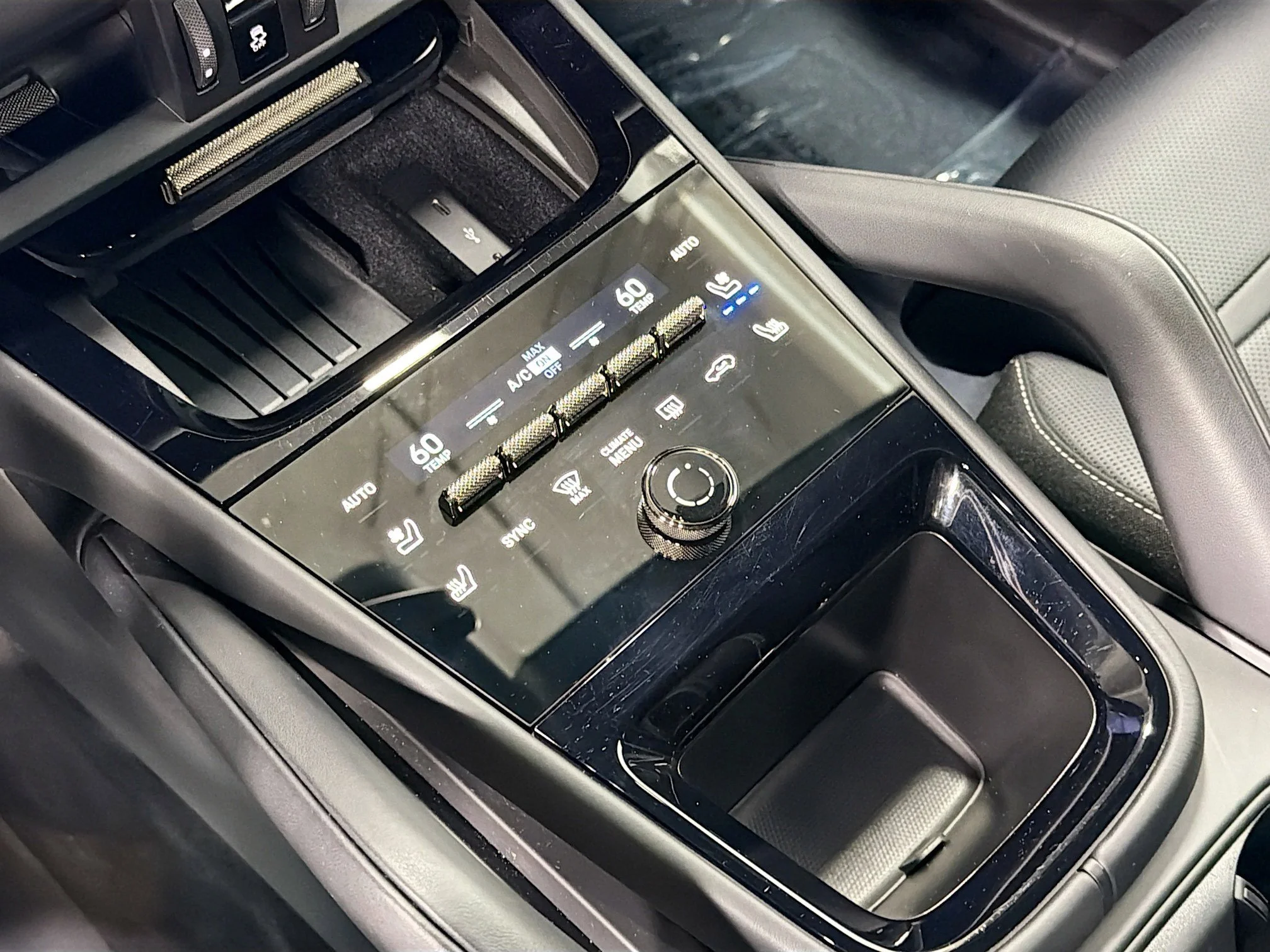 2025 Porsche Cayenne Turbo E-Hybrid - Photo 29