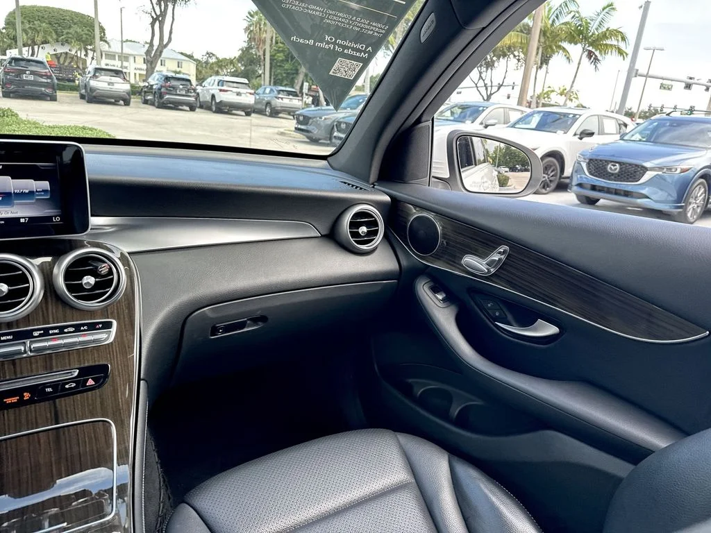 Used 2018 Polar White Mercedes-Benz GLC 300 image 15