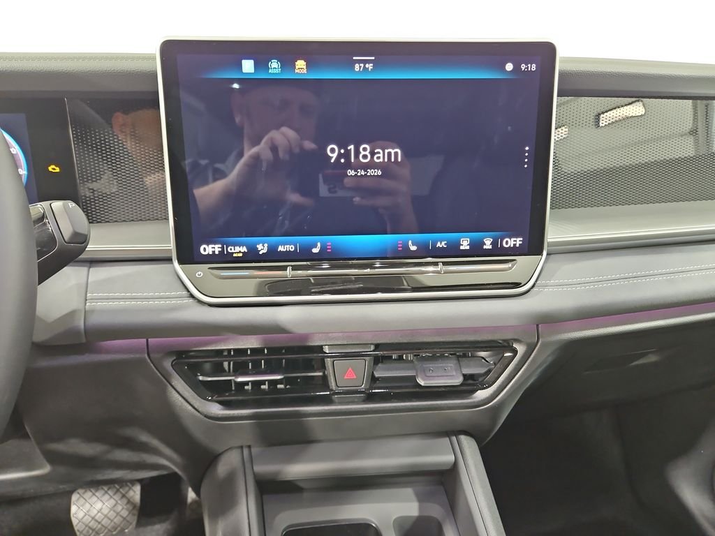 New 2026 White Volkswagen 2.0T SE image 18