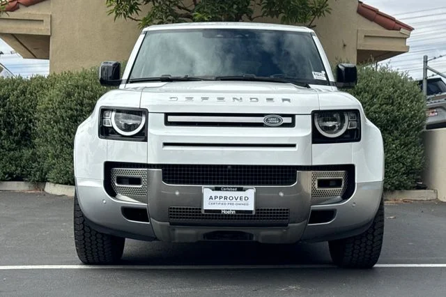 Used 2023 White Land Rover S image 8