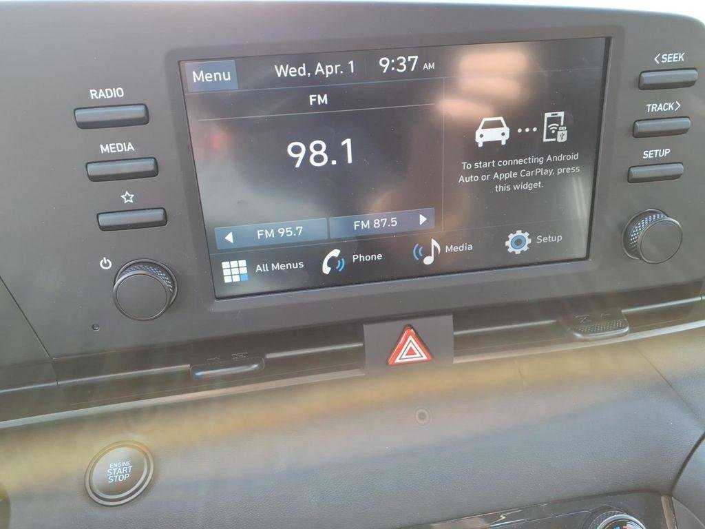 2025 Hyundai Elantra SEL - Photo 20
