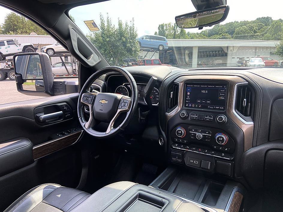 Used 2021 Black Chevrolet High Country image 30