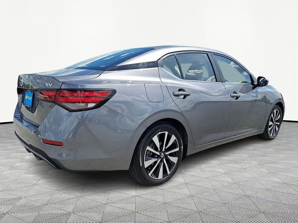 Used 2023 Gray Nissan SV image 7