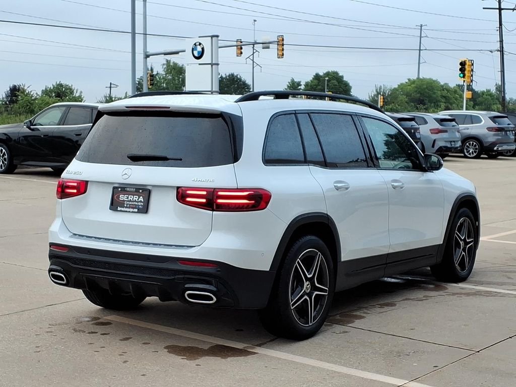 Used 2024 Digital White Metallic Mercedes-Benz GLB 250 image 15