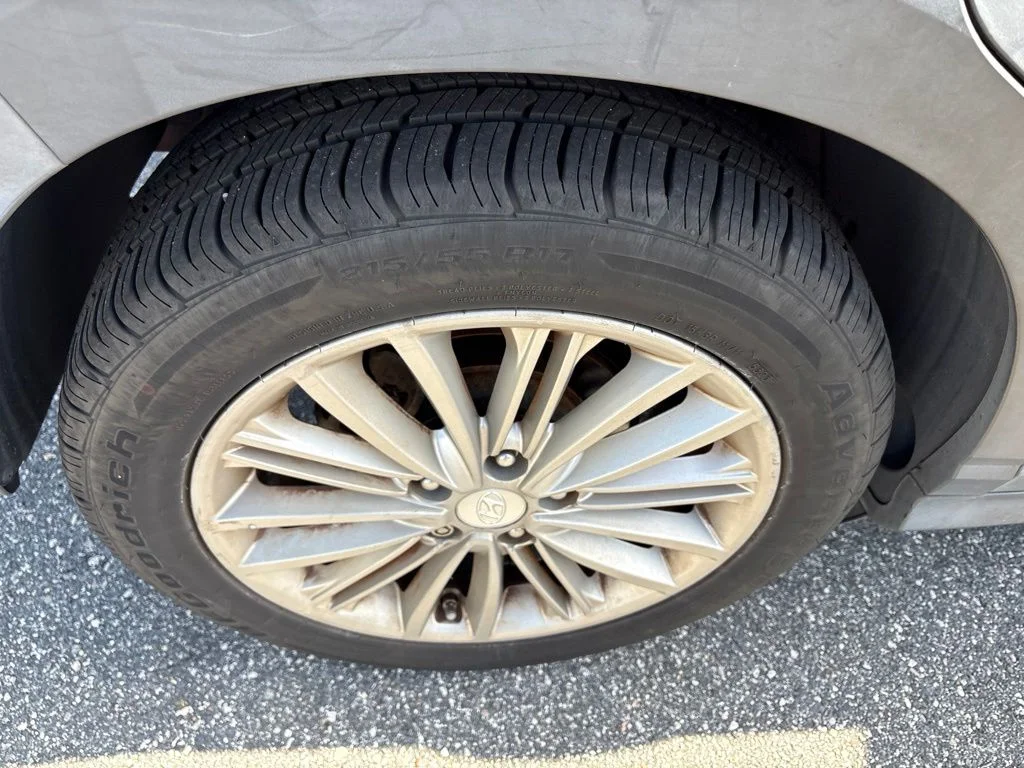 Used 2019 Orange Hyundai SEL image 24