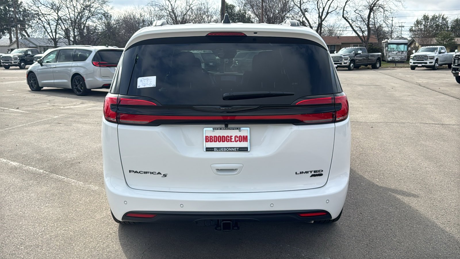 2026 Chrysler Pacifica Limited - Photo 6