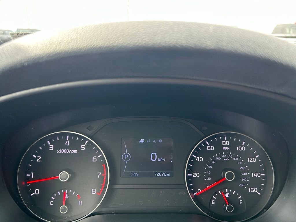 Used 2018 White Kia LX image 20