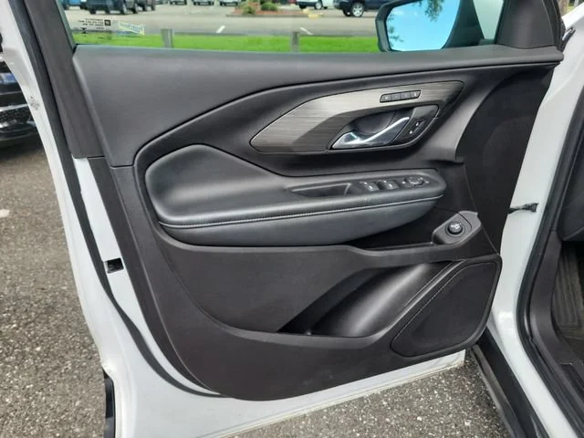 2024 GMC Terrain SLT - Photo 24