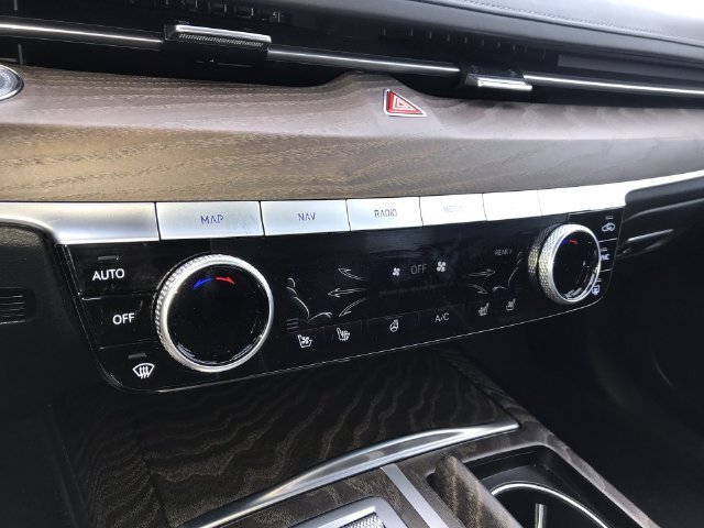 Used 2021 White Genesis 3.5T image 19