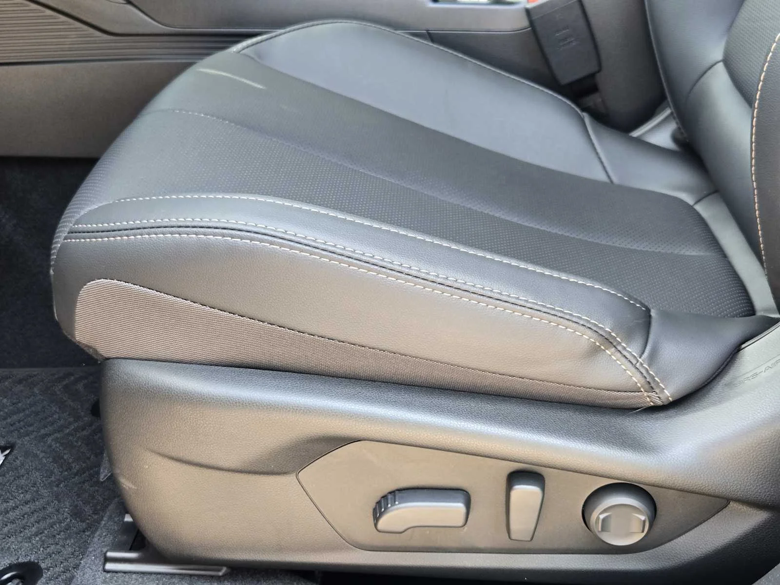 New 2026 MAGNETITE GRAY METALLIC Subaru Limited image 16