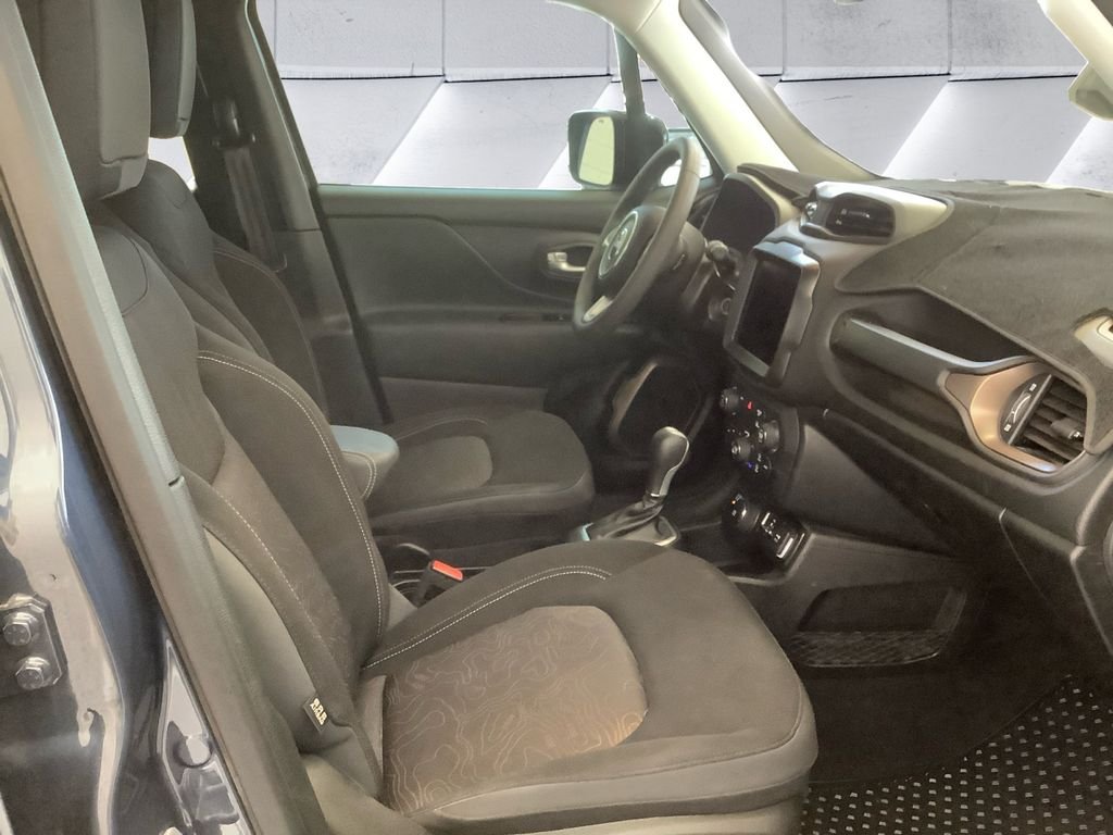 Used 2023 Blue Jeep Altitude image 13