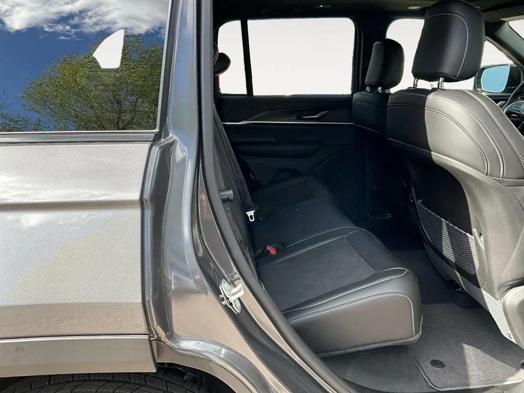 New 2026 Baltic Gray Metallic Clearcoat Jeep Laredo Altitude image 12