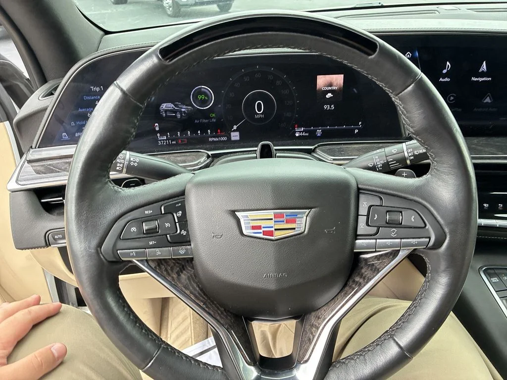 Used 2023 White Cadillac Premium Luxury image 14