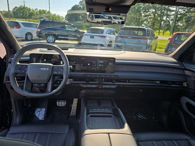 Used 2027 Black Kia X-Line SX-Prestige image 10