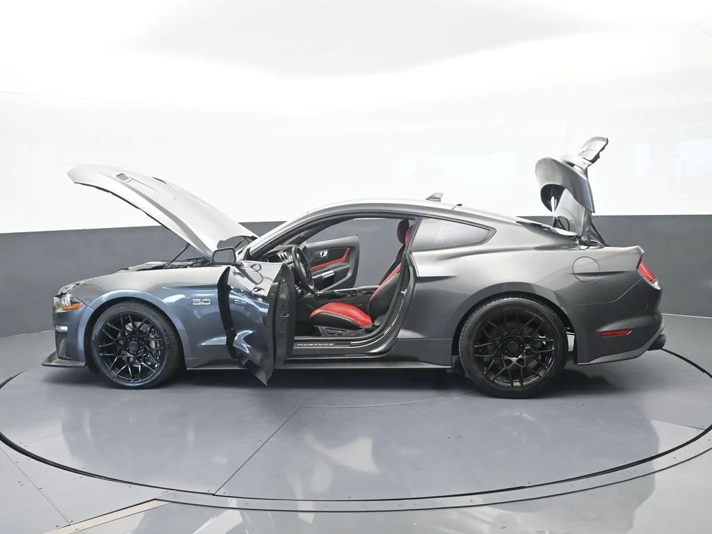 Used 2020 Magnetic Ford GT Premium image 61