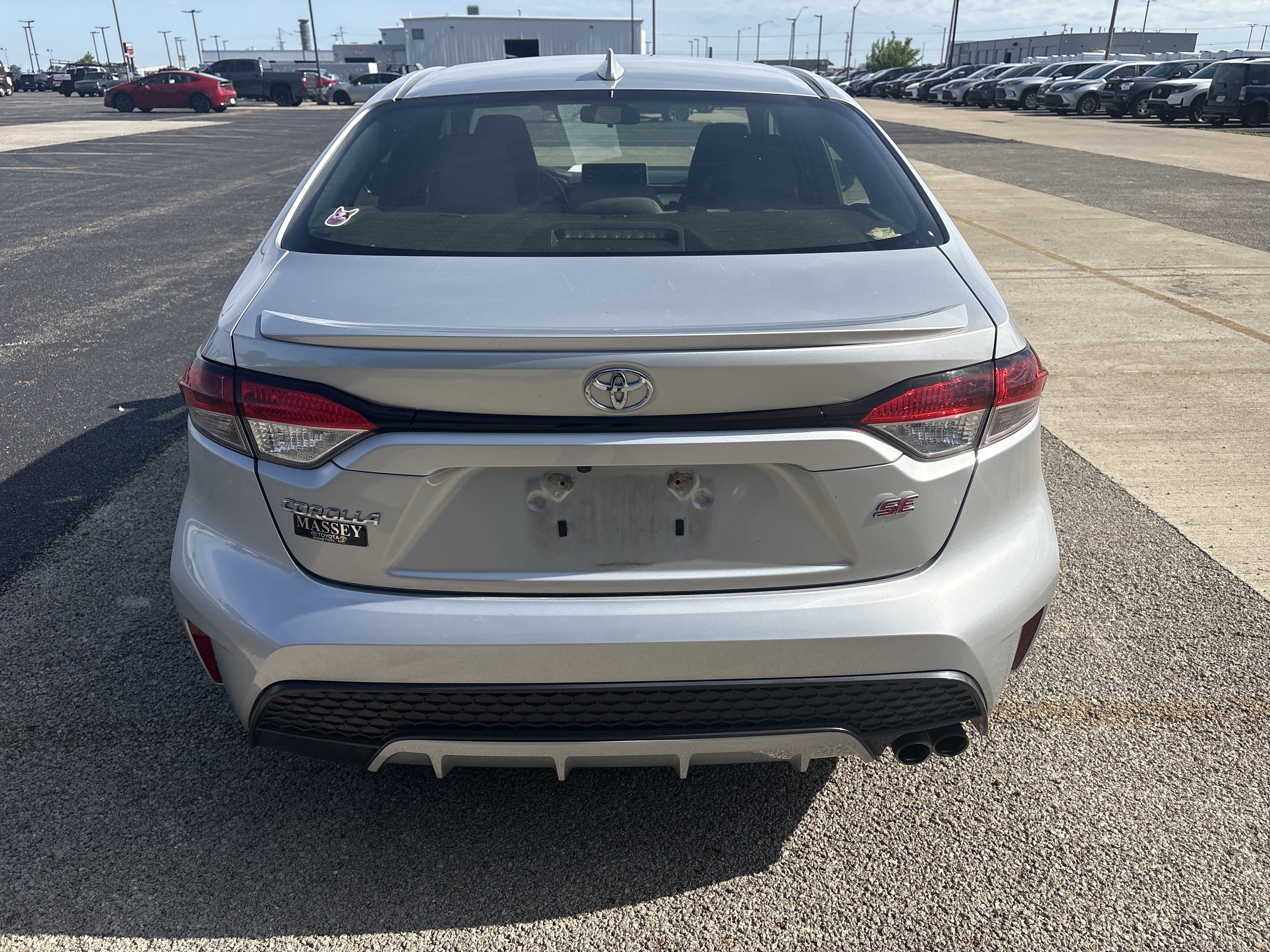 Used 2020 Classic Silver Metallic Toyota SE image 4