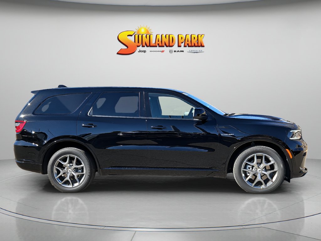 New 2026 Diamond Black Clear-Coat Exterior Paint Dodge GT HEMI V8 image 6