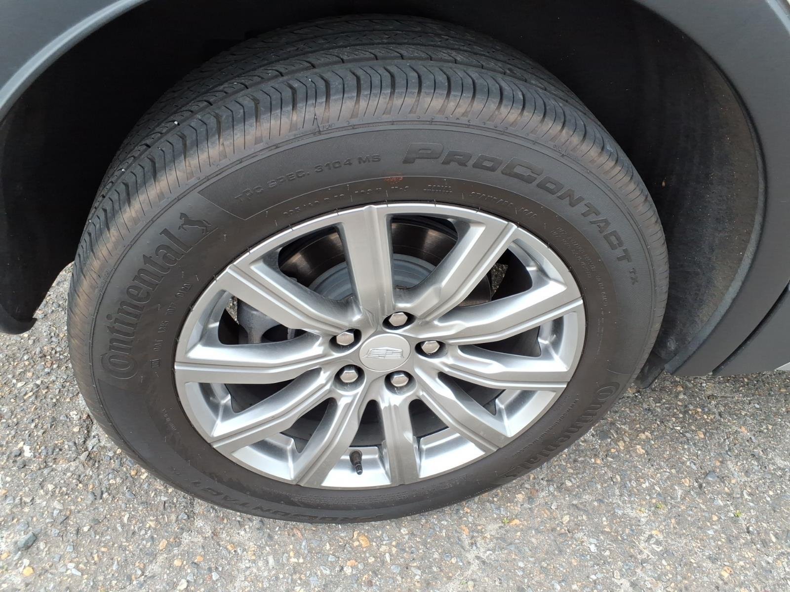 Used 2020  CADILLAC PREMLUXU image 8
