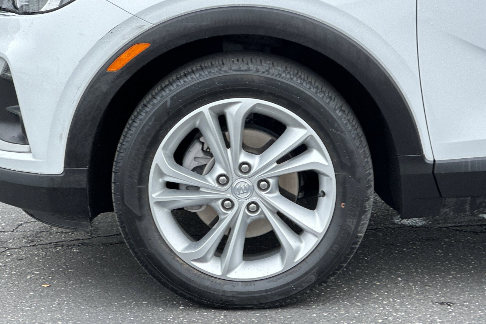 Used 2021 Summit White Buick Preferred image 25
