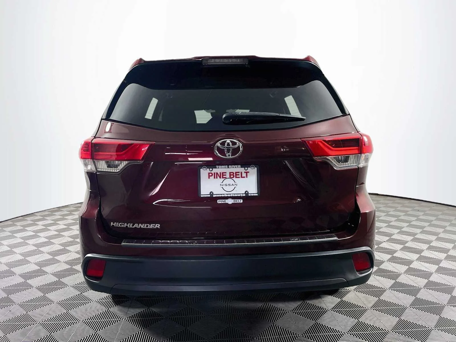 Used 2019 Ooh La La Rouge Mica Toyota LE image 5