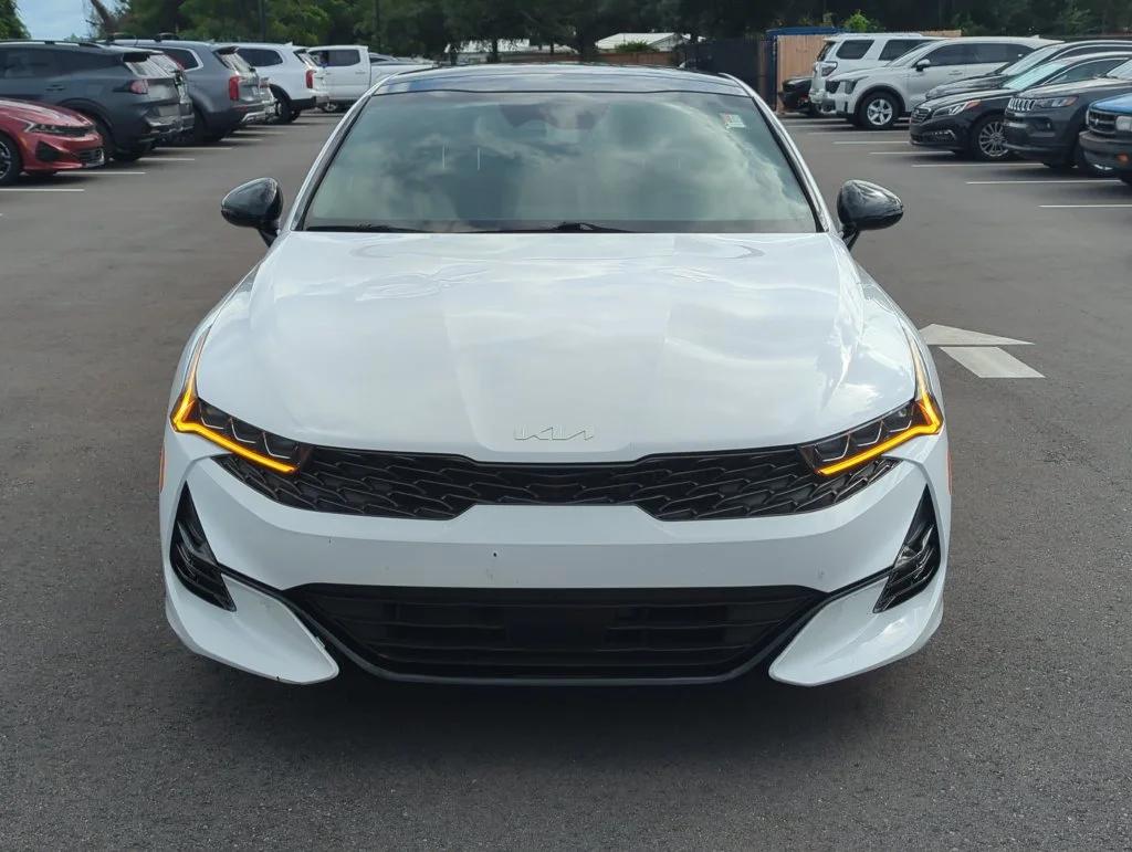 Used 2023 White Kia GT-Line image 10