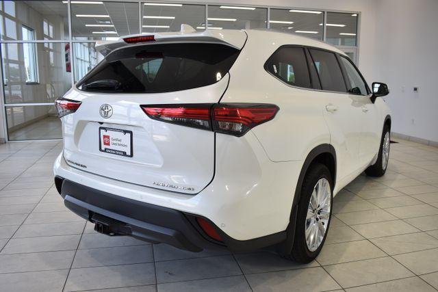 Certified Used 2020 BLIZZARD PEARL Toyota  image 10
