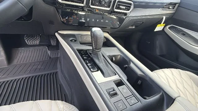 2026 Nissan Sentra SL - Photo 13