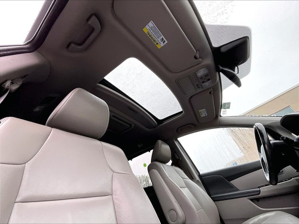 Used 2015 Gray Honda EX-L image 23