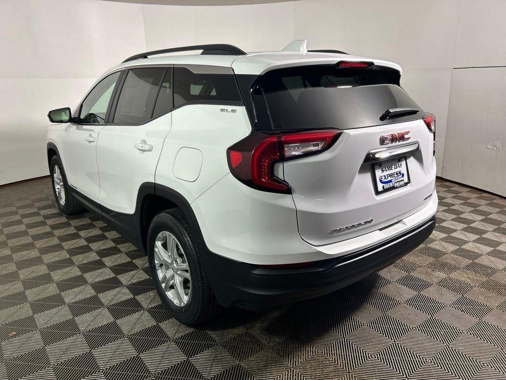 Used 2023 Summit White GMC SLE image 9