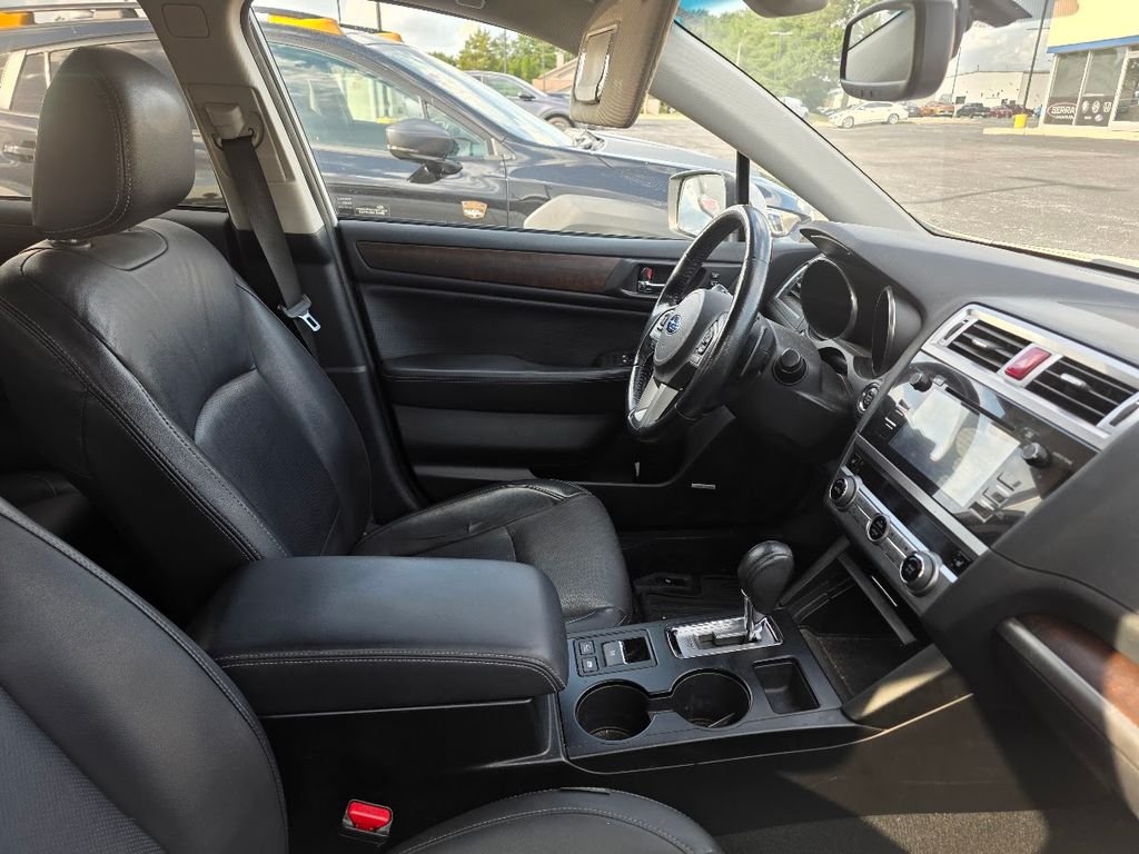 Used 2015 Crystal White Pearl Subaru 2.5i image 5