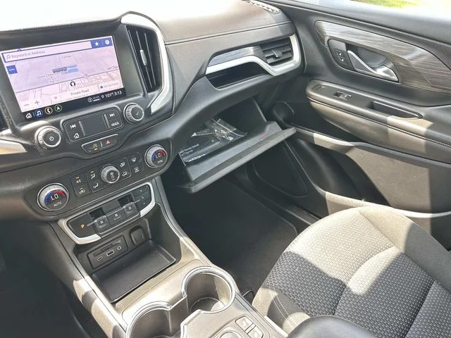 Used 2023 Silver GMC SLE image 33