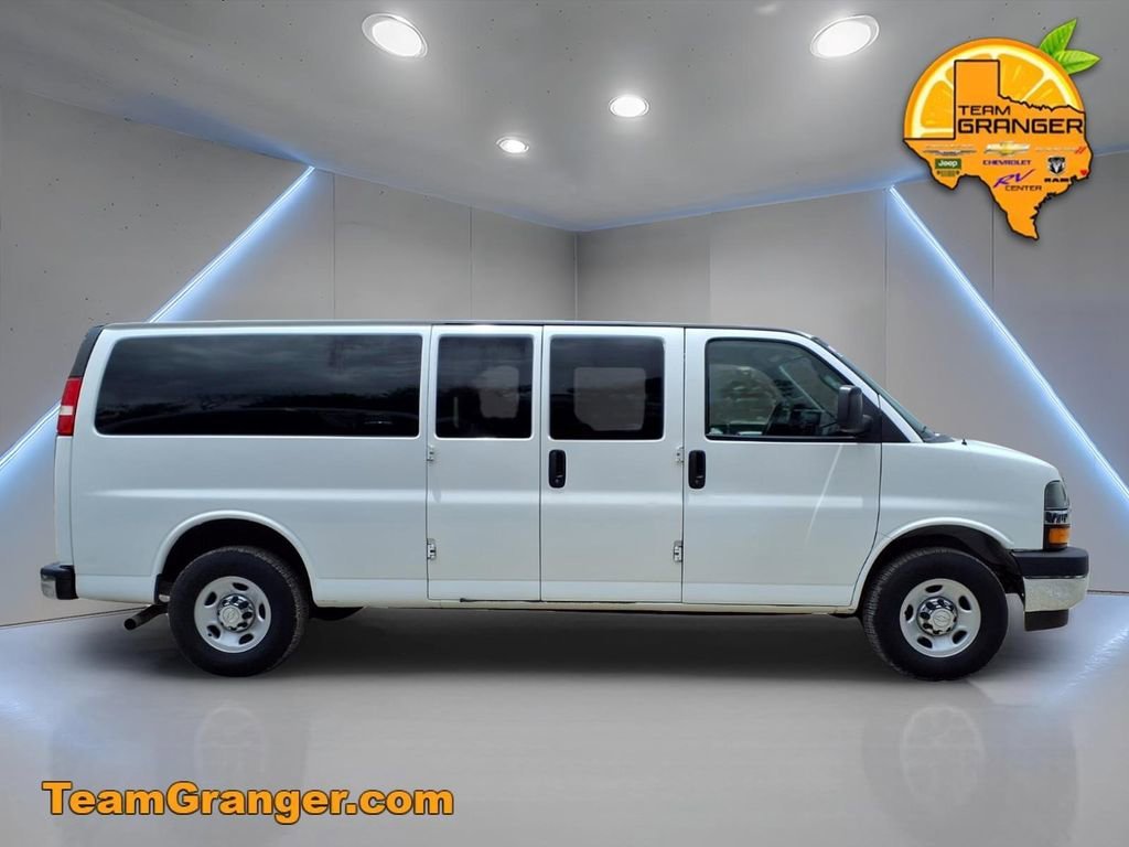 Used 2019 SUMMIT WHITE Chevrolet LT image 5