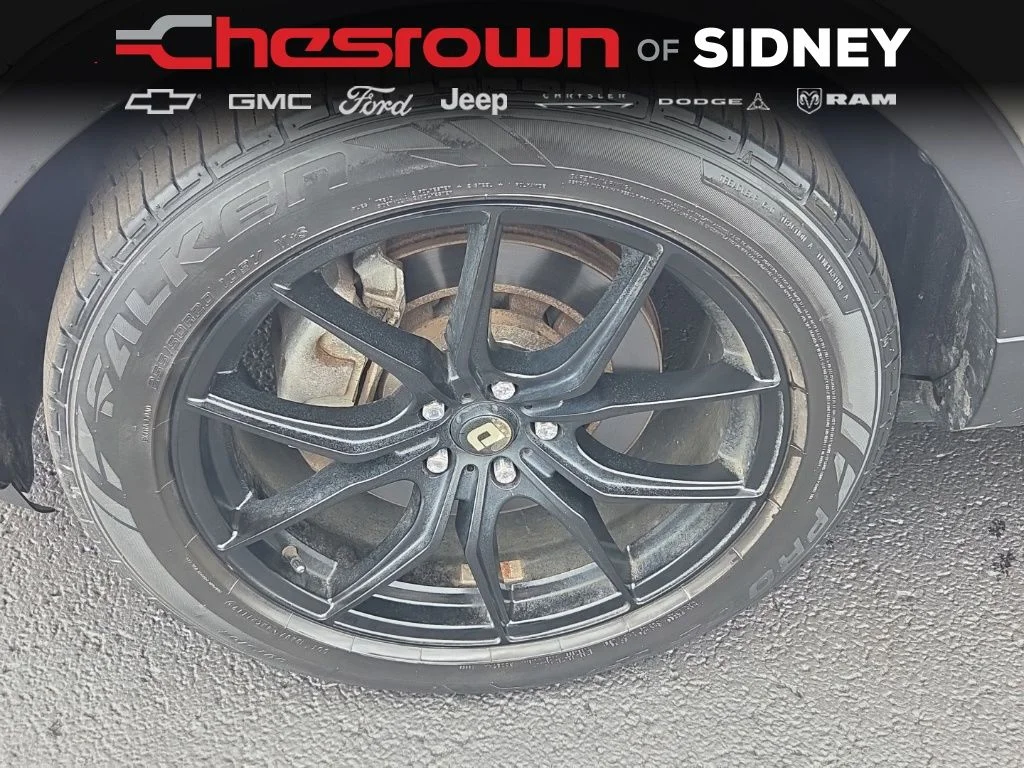 Used 2014 White Ford Limited image 9