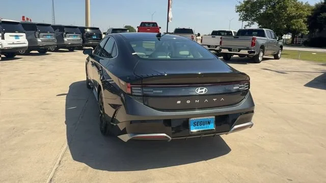 Used 2024 Gray Hyundai SEL image 7