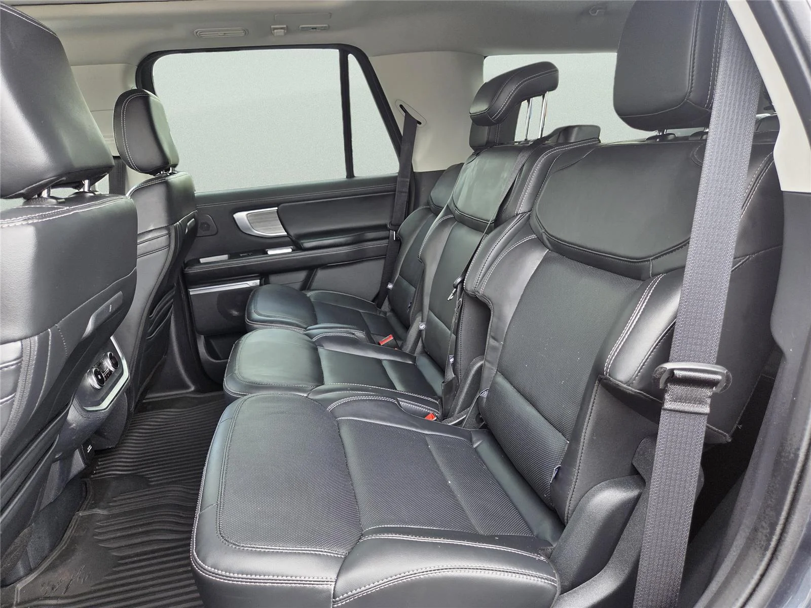 Used 2025 Stone Blue Ford Platinum image 22