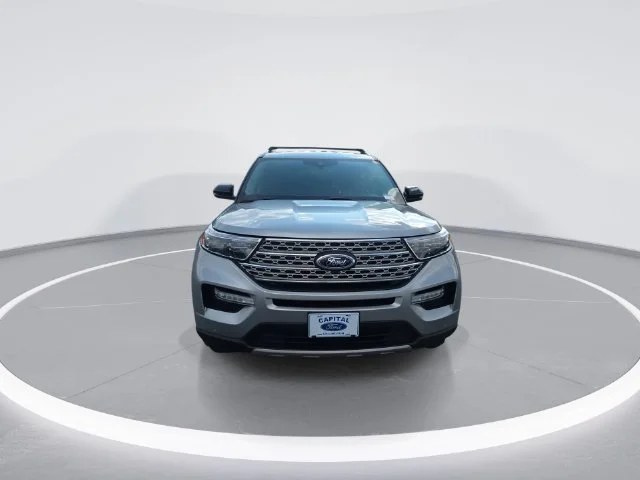 Used 2023 Silver Ford Limited image 3