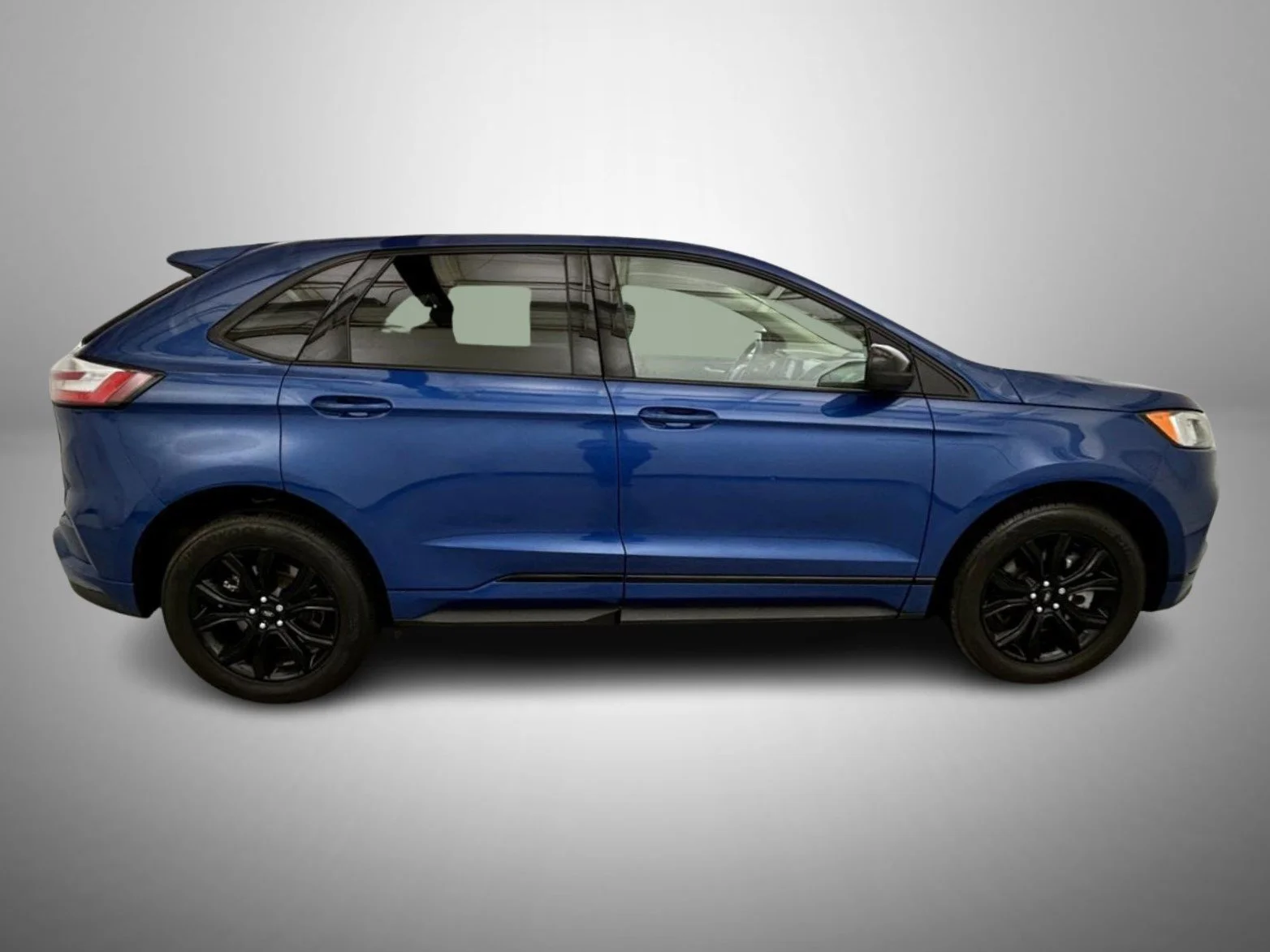 Used 2024 Blue Ford SE image 4