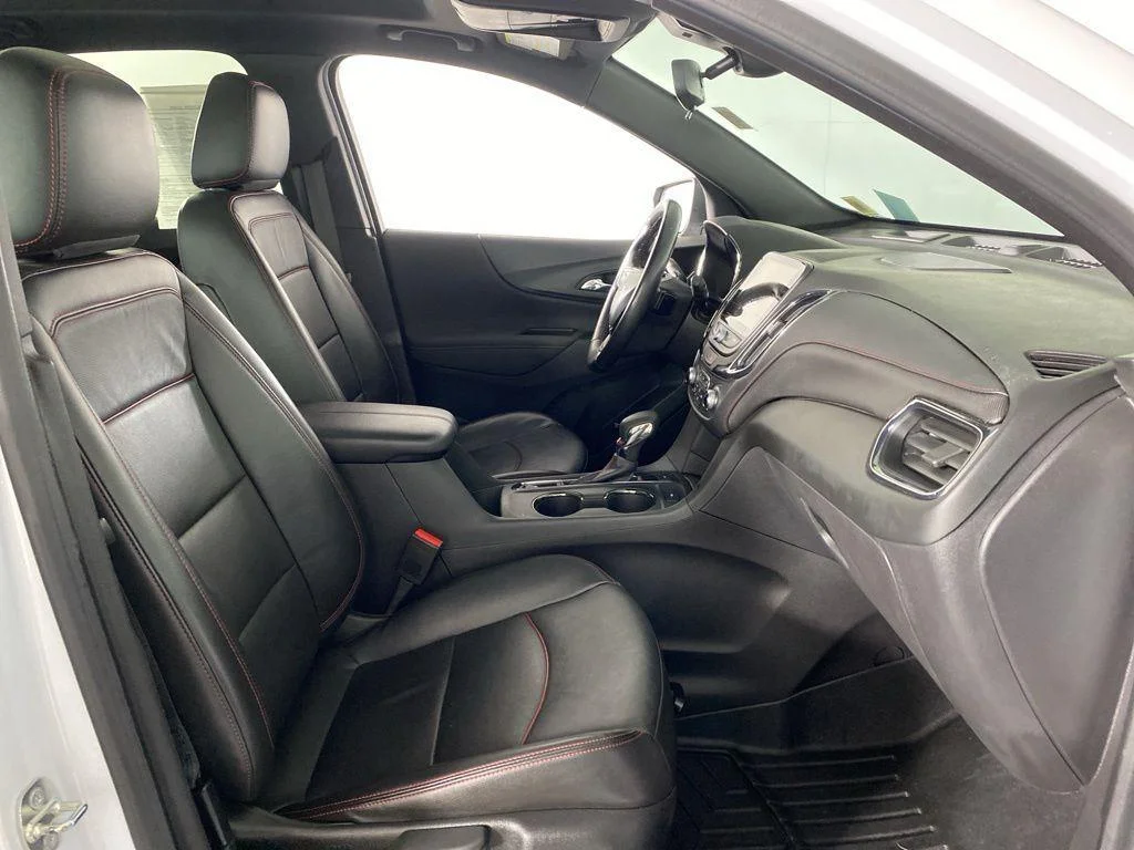 Used 2022 Summit White Chevrolet RS image 26