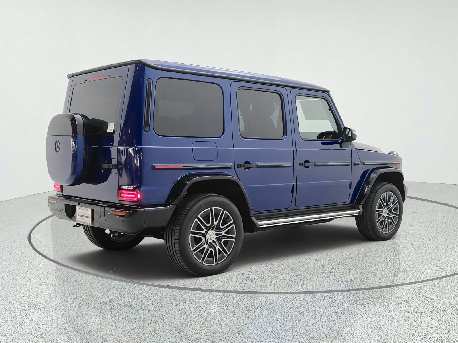 New 2027 Brilliant Blue Mercedes-Benz G 580e SUV image 5