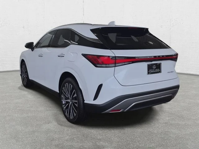 New 2026 Eminent White Pearl Lexus PREMIUM PLUS image 7