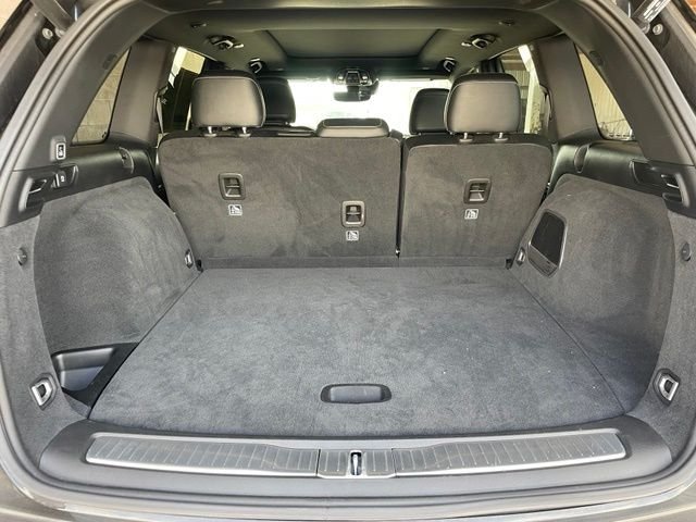 Used 2022 Black Jeep Overland image 29