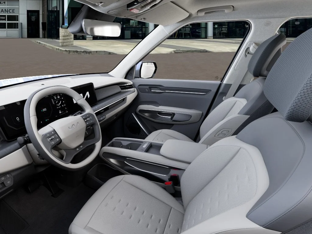 New 2026 Glacial White Pearl Kia Wind AWD image 17