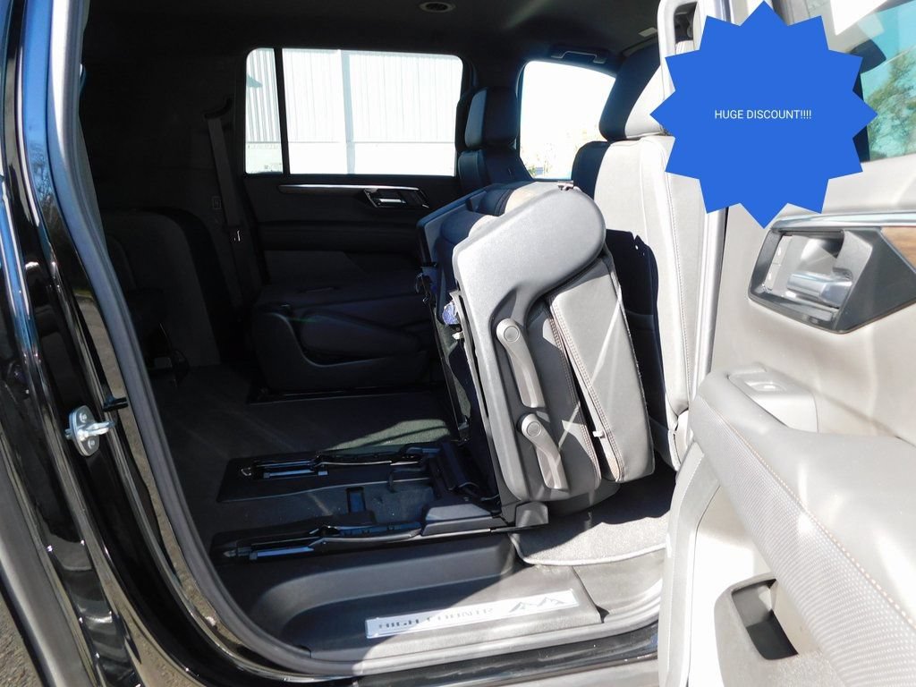 2025 Chevrolet Suburban High Country - Photo 34